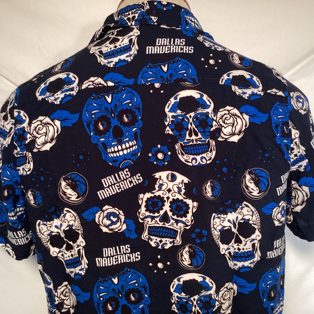 Dallas Mavericks Basketball Day Of The Dead Button Up Shirt Men’s Size Medium - Picture 5 of 12
